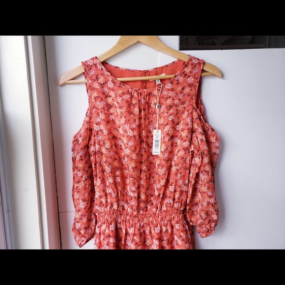 Max studio floral cold– shoulder dress. - Picture 6 of 7